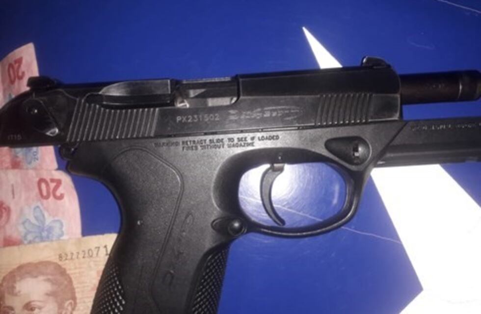 Bahía: amenazó al playero con un arma para no pagarle el combustible