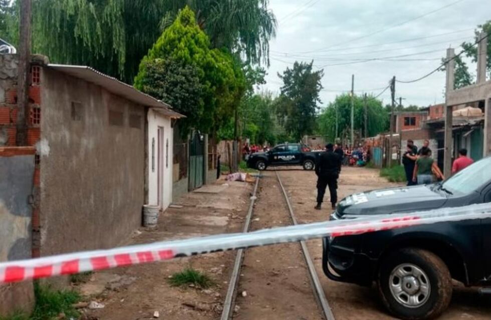 Caminaba distraído cerca de una vía y fue arrollado por un tren en zona oeste