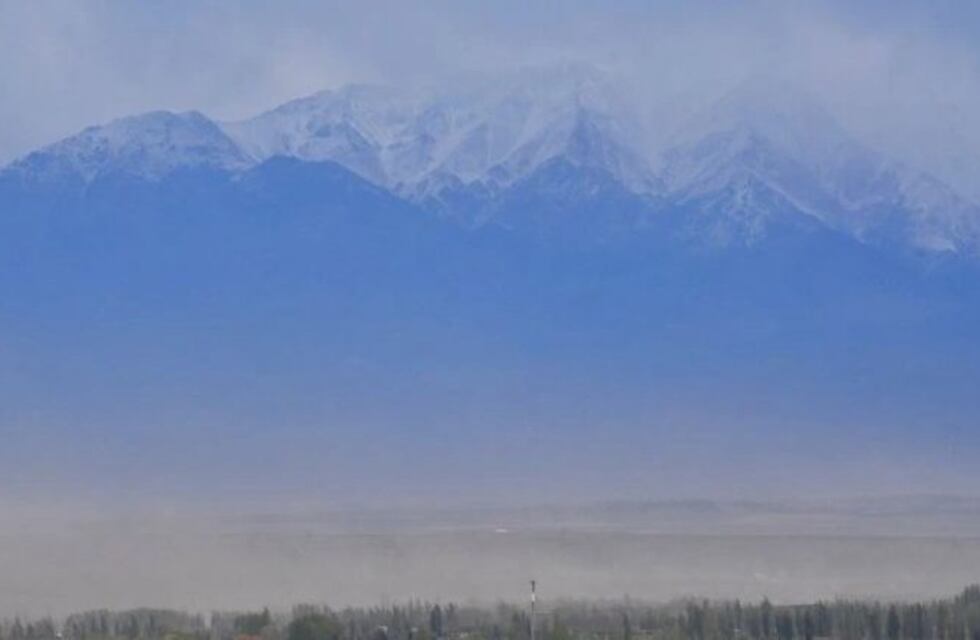 Rige una alerta de viento Zonda para este martes en Mendoza