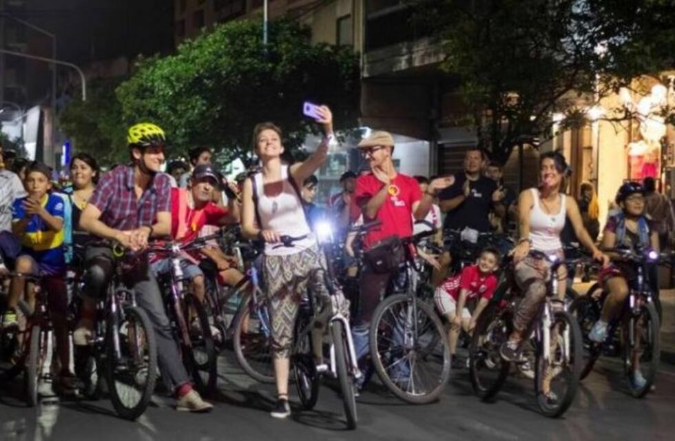 En Tucumán, despiden el año con una bici-movilización