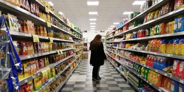 Los productos que tenían IVA 0% ahora cuestan hasta un 45% más que hace cinco meses\u002E (EFE)