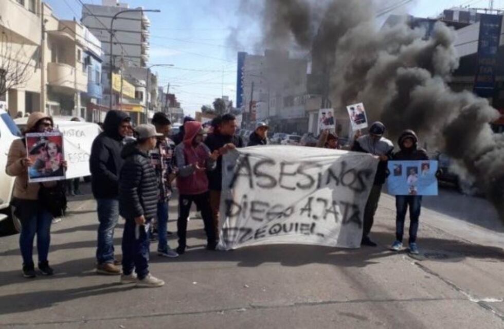 Increpó al ex de su hermana por golpearla y fue asesinado: sus allegados reclaman justicia y el autor sigue prófugo