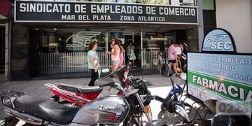 Empleados de comercio muestran cautela sobre el éxito de la temporada de Mar del Plata (Foto: 0223)