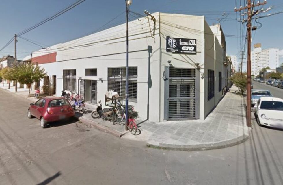 Roturas e intento de incendio en el local de ATE Azul