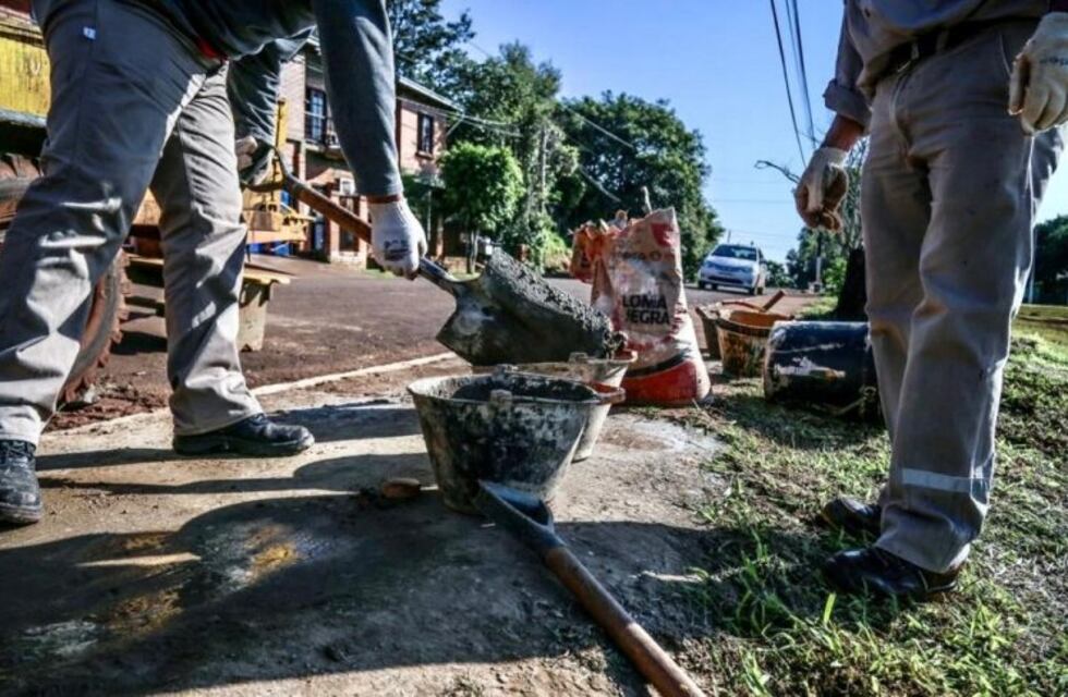 Eldorado trabaja en la puesta en valor de plazas y arreglo de calles
