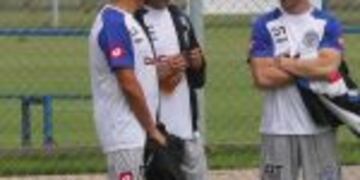 Sebastiu00e1n Mu00e9ndez, probu00f3 hoy el probable equipo titular, que en principio tendru00e1 dos modificaciones obligadas por suspensiones, para recibir el su00e1bado desde las 20 a Atlu00e9tico Tucumu00e1n.