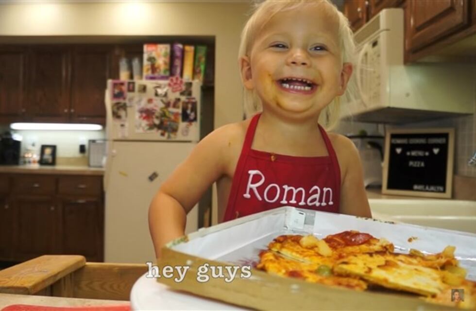 Una cocinerita de sólo dos años es sensación en Youtube