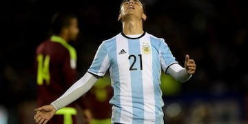 Dybala habló sobre las chances de Argentina de clasificar al Mundial de Rusia 2018\nFoto: AFP PHOTO / Juan Mabromata