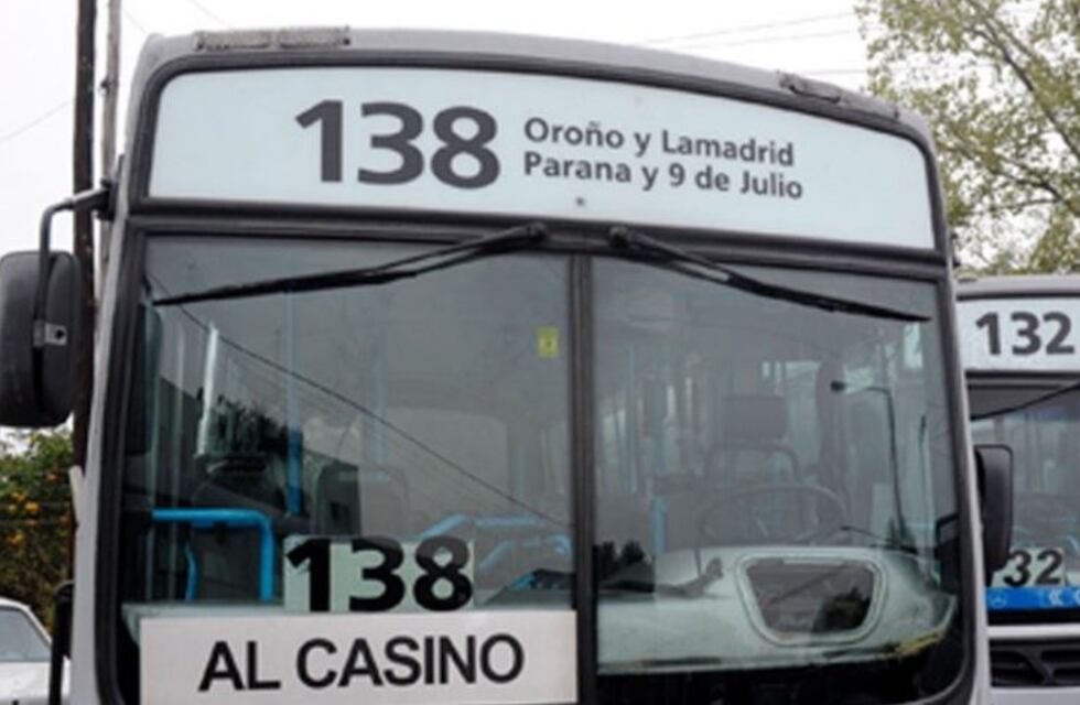 Demoraron a un hombre que manoseó al menos a tres mujeres en un mismo colectivo