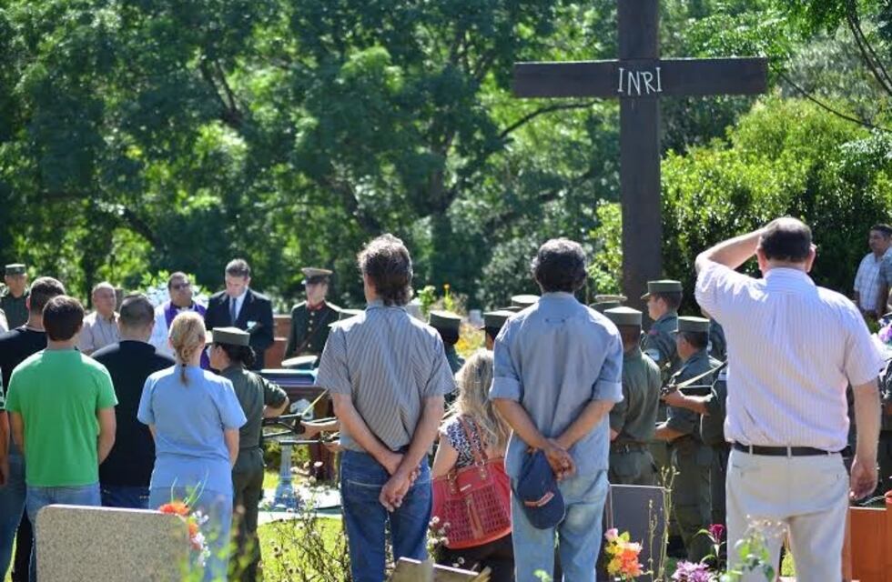 Alem: los velorios serán reducidos y los familiares no participarán del entierro