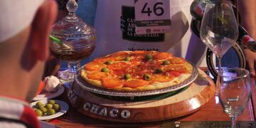 Cerca de 90 participantes de 5 países compitieron hoy por el puesto de la mejor pizza del país en el Campeonato Argentino de la Pizza y la Empanada\u002E