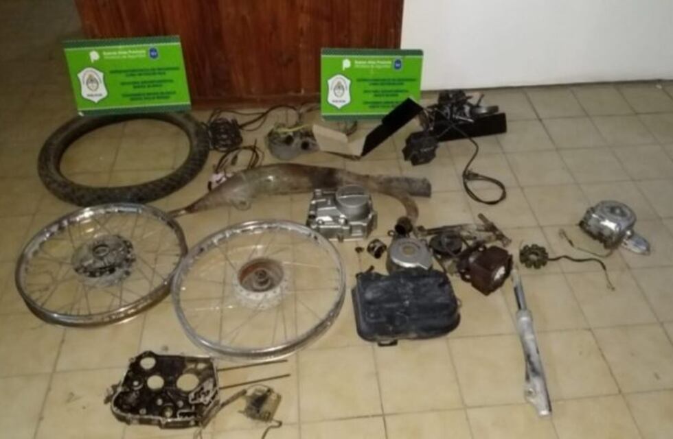 Dos hermanos detenidos tras un allanamiento por motos robadas