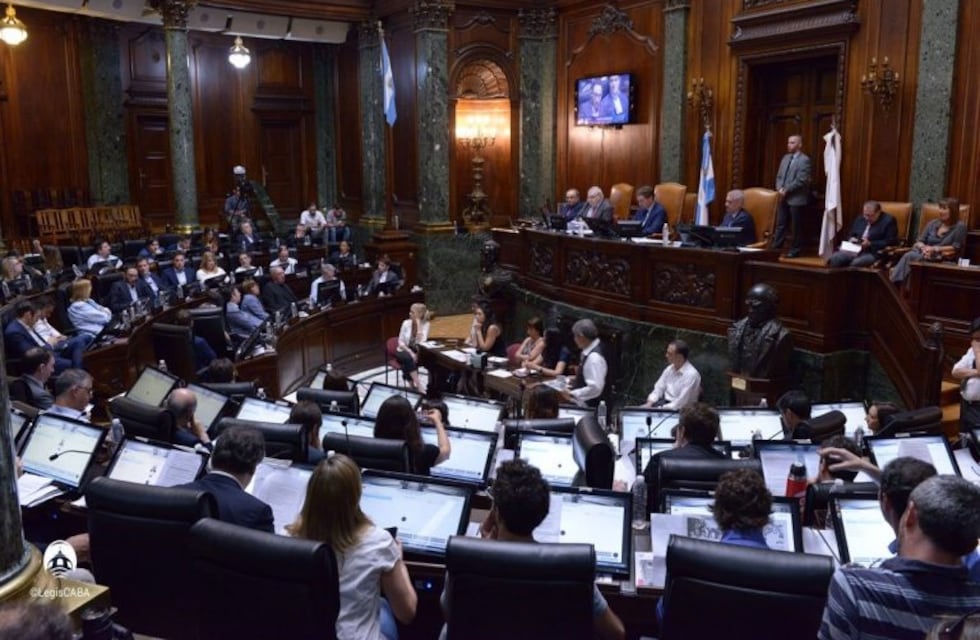 Con un paro en contra, la Legislatura porteña aprobó hoy la reforma del estatuto docente