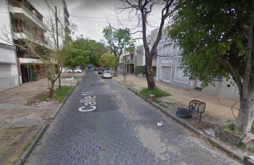 Se incendió una casa en pleno centro platense y causó temor en los vecinos