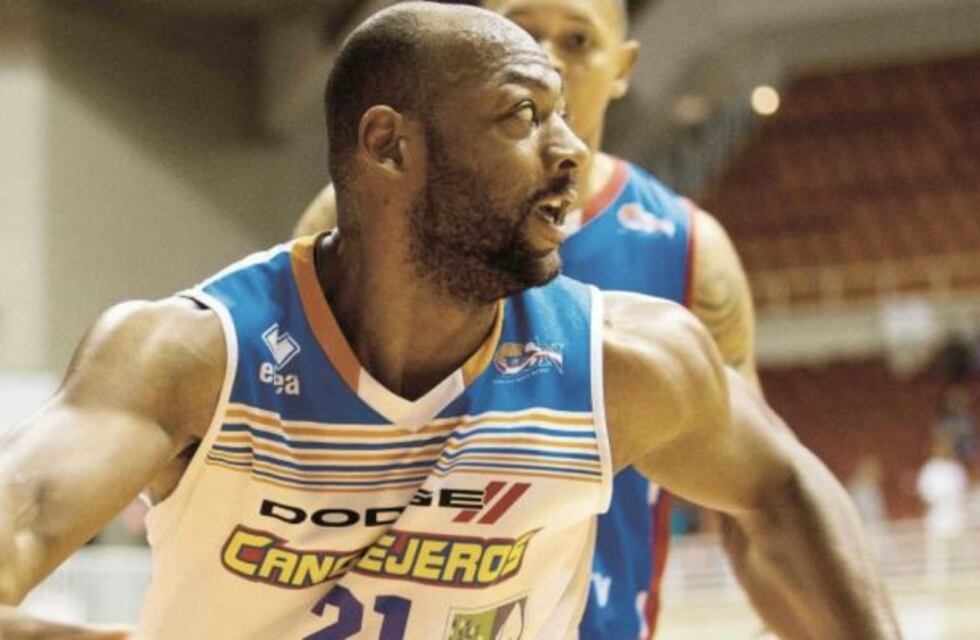 Cambio en Atenas: se va Roberson, llega Leon Williams