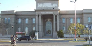 El joven fue llevado de inmediato por su novia al hospital Independencia, donde lo pudieron estabilizar\u002E