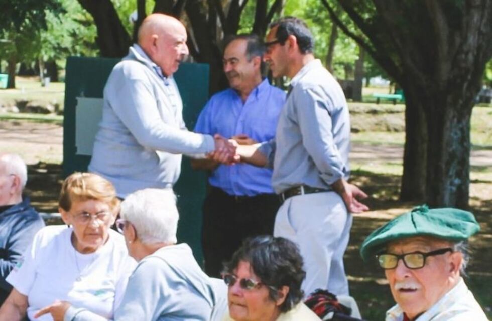 Sombra con jubilados en Tapalqué: "La plata va a ir para lo que tiene que ir"