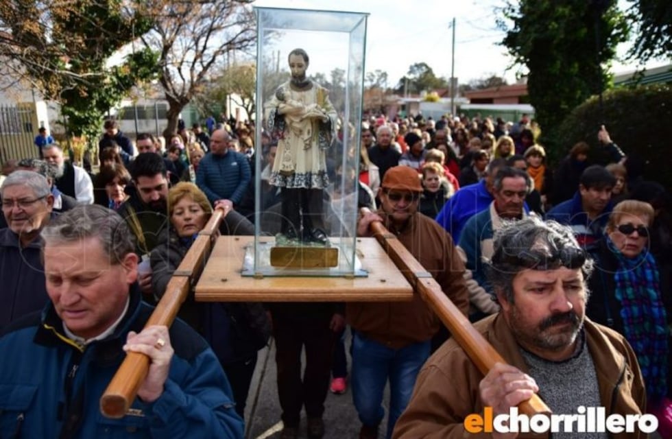 Cientos de fieles puntanos agradecieron a San Cayetano y le pidieron trabajo