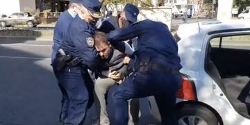 Violenta detención de un comerciante en Córdoba\u002E