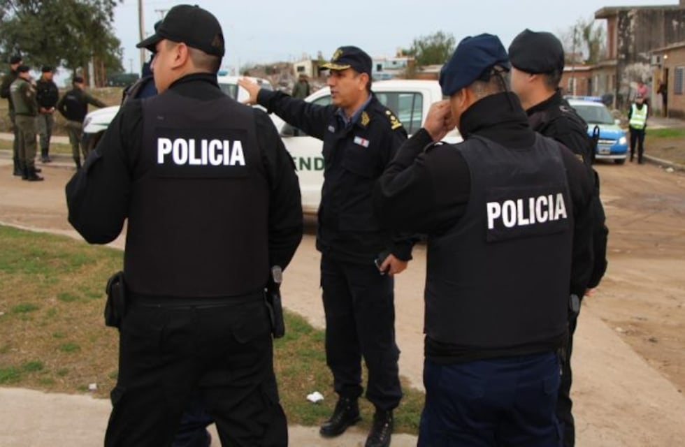 Amenazó a su mujer con una cuchilla y encerró a sus hijos