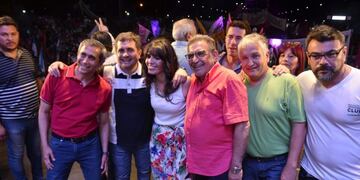 Beder Herrera y Karina Viñas realizaron su acto de cierre de campaña