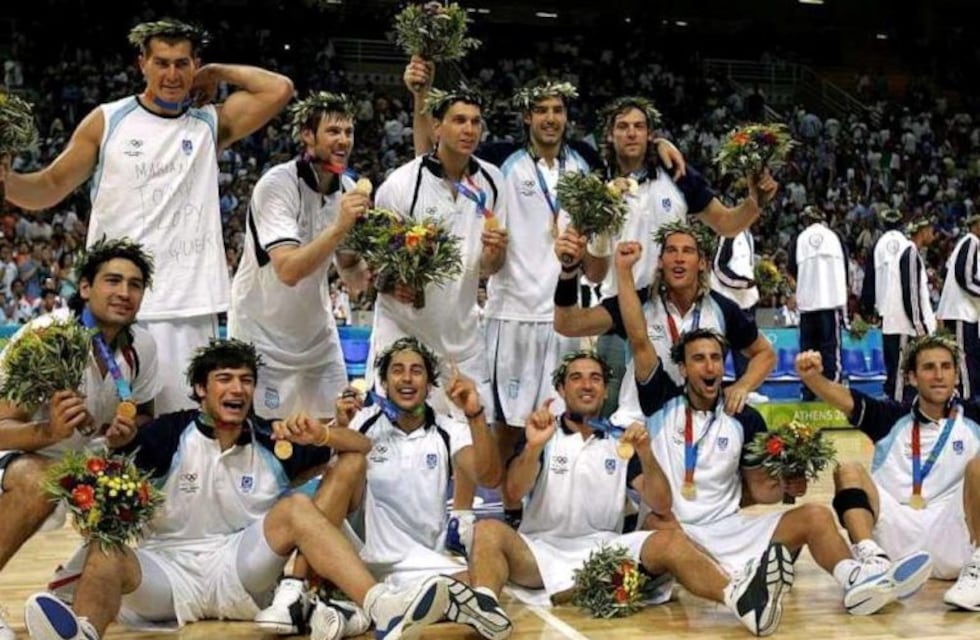 Visita de jugadores de la generación dorada: el Chapu Nocioni y el Puma Montecchia