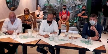 Gastronómicos y hoteleros dijeron que la situación no da más