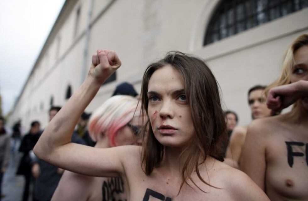 Hallaron muerta en París a la cofundadora del grupo feminista "Femen"