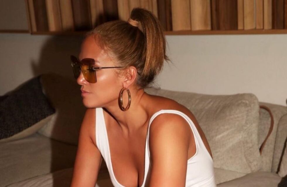 Jennifer Lopez con un peinado infantil en Instagram: "Cabello de bebé y moñitos"