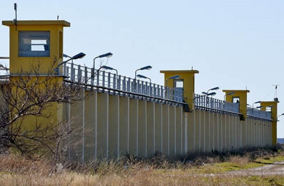 Familiares de presos de la U6 aseguran que no se cumplen con los protocolos de seguridad e higiene dentro del penal