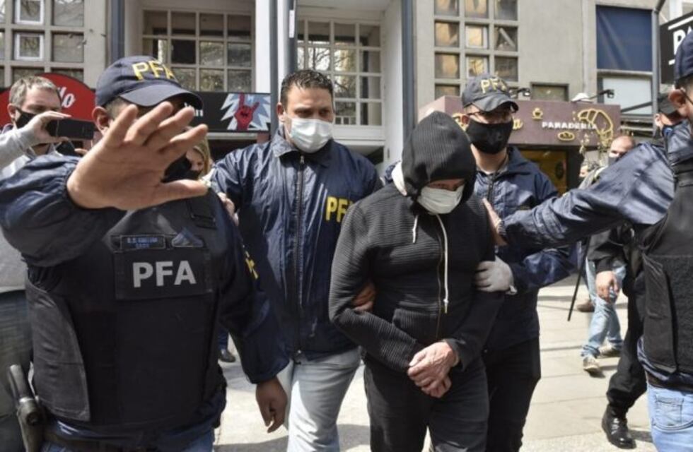 Quedó detenido el profesor de Odontología acusado de cobrar para aprobar a alumnos