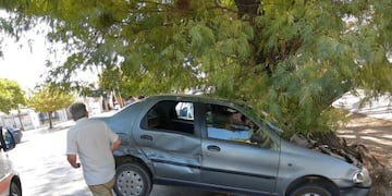 Tres automóviles fueron protagonistas de un fuerte choque en San Rafael\u002E