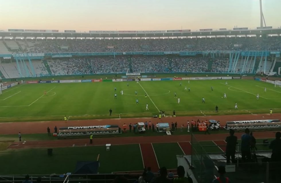 Superclásico cordobés: Delfino paró el partido por cánticos xenofóbicos