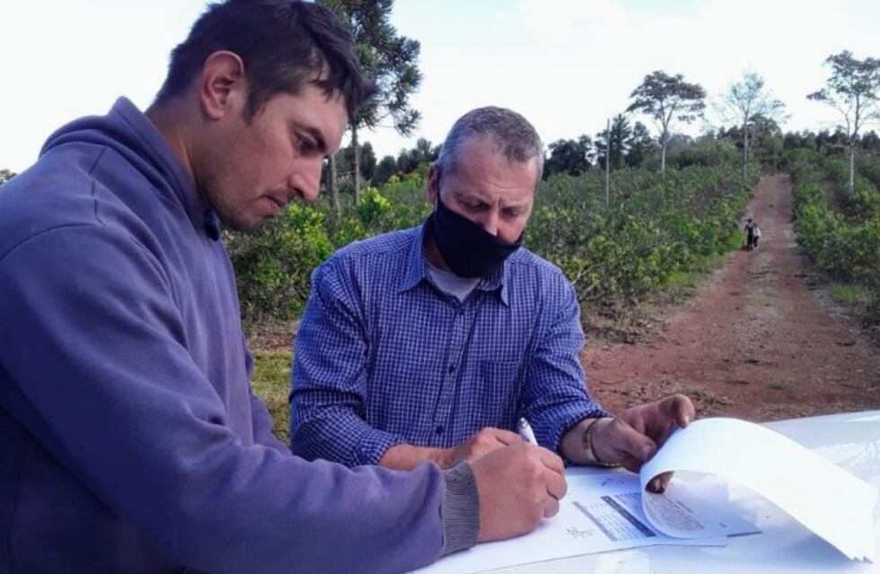 Se firmaron convenios para asistir a productores de San Pedro y Pozo Azul