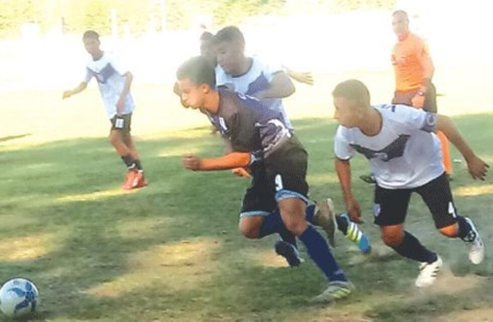 Fútbol: Tesorieri sacó ventajas cuando aceleró y terminó goleando