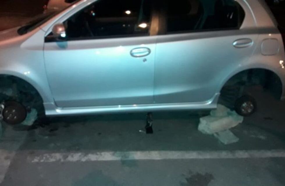 Denuncian robos a los autos estacionados frente al Príncipe de Asturias
