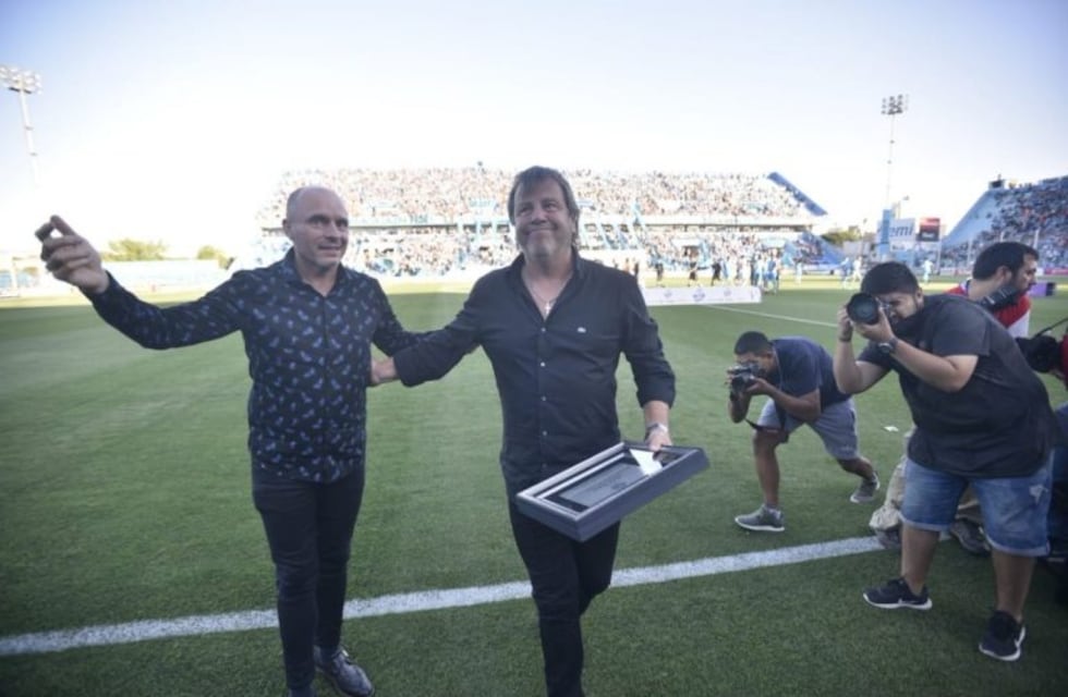 La ovación para Zielinski, sentimiento Gigante