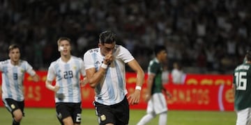 El ex River ganó de cabeza tras centro de Dybala, y venció a Ochoa\u002E