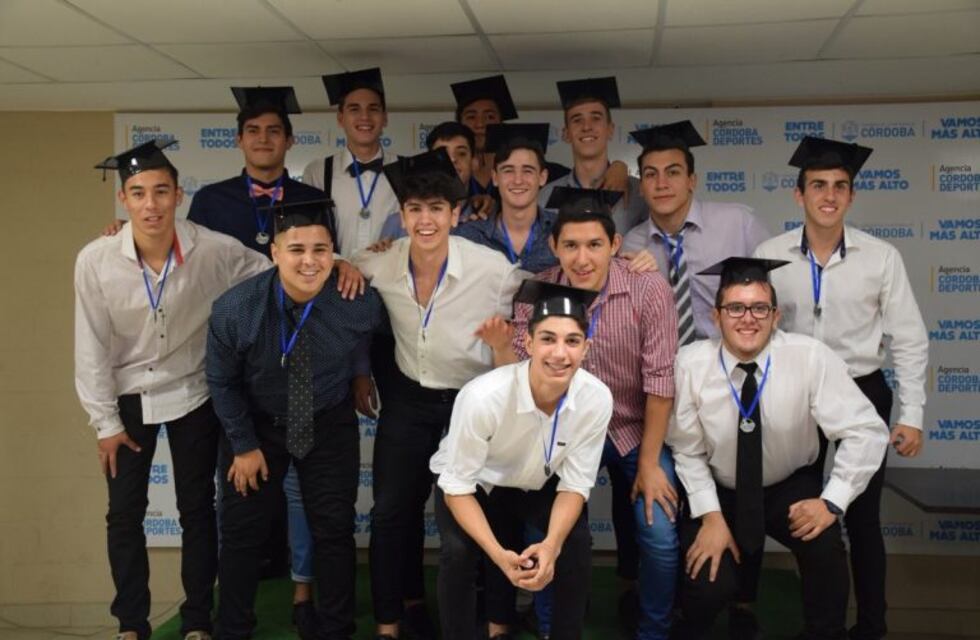 Egresaron los primeros estudiantes de la escuela de deportistas del Kempes