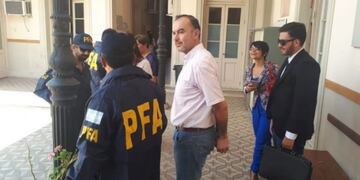 Detención de dos Intendentes correntinos (Archivo Clarín)