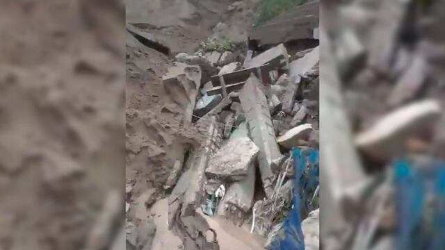 En medio del temporal, se derrumbó una de las bajadas de Playa Serena (Foto: El Marplatense)