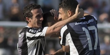 Gimnasia goleó 5 a 0 a Unión Aconquija de Catamarca y se metió en los puestos de arriba del campeonato\u002E