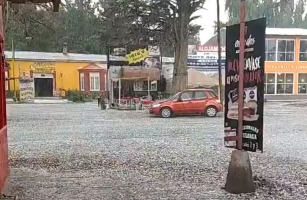 Fuerte tormenta con granizo en Uspallata