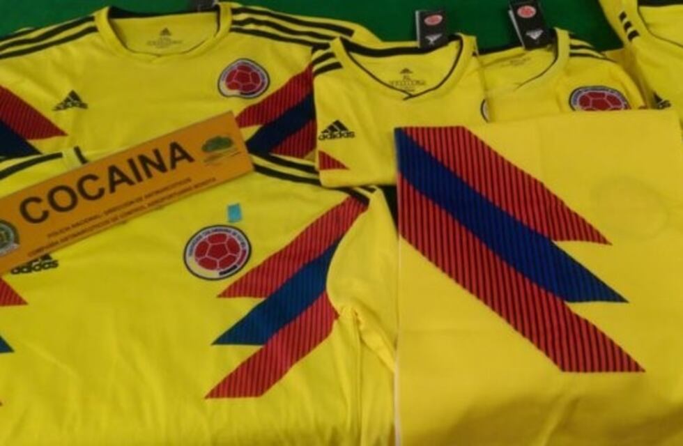 Incautan camisetas de la Selección Colombiana con cocaína que iban para Holanda