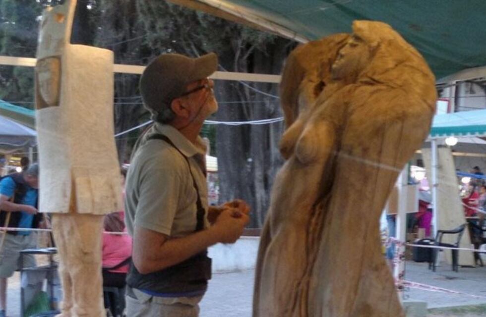 Realizan el XIII Simposio de Esculturas en Unquillo
