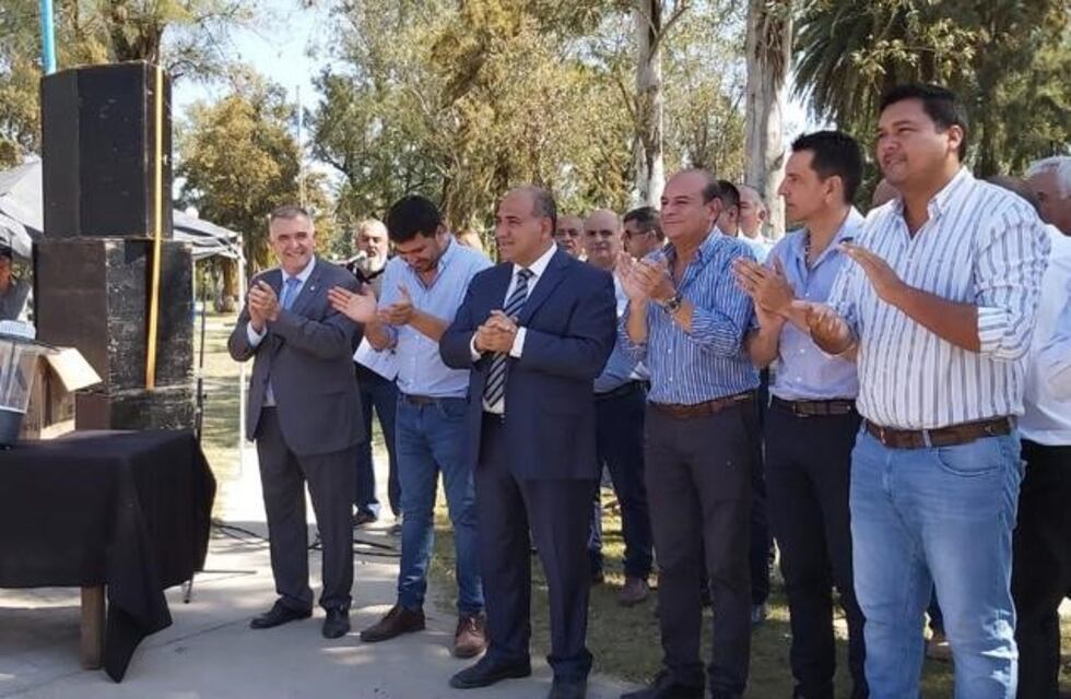 Con la presencia de Manzur y Jaldo, la comuna de Monteagudo avanza con sus obras