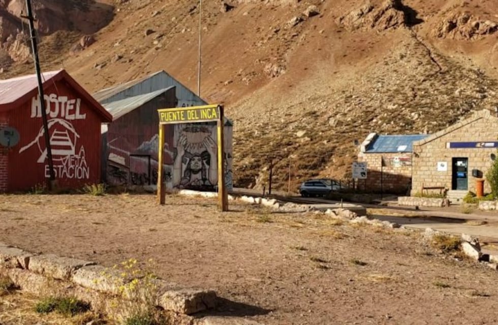 Historias de pueblos: vecinos cuentan cómo es vivir en Puente del Inca, al pie de la Cordillera