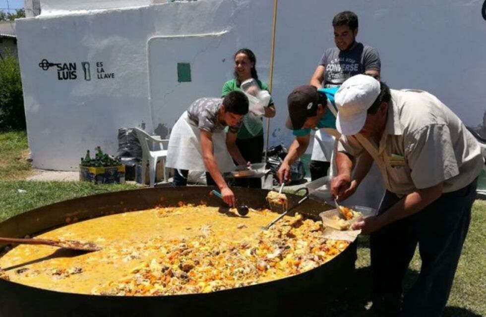 Papagayos tiene todo listo para la 2ª "Fiesta del Pollo al Disco con Pan Casero"