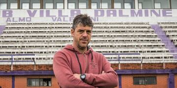 El uruguayo De la Riva estuvo en el radar de Belgrano\u002E Arregló en Mitre de Santiago y será rival del Celeste en la próxima fecha\u002E