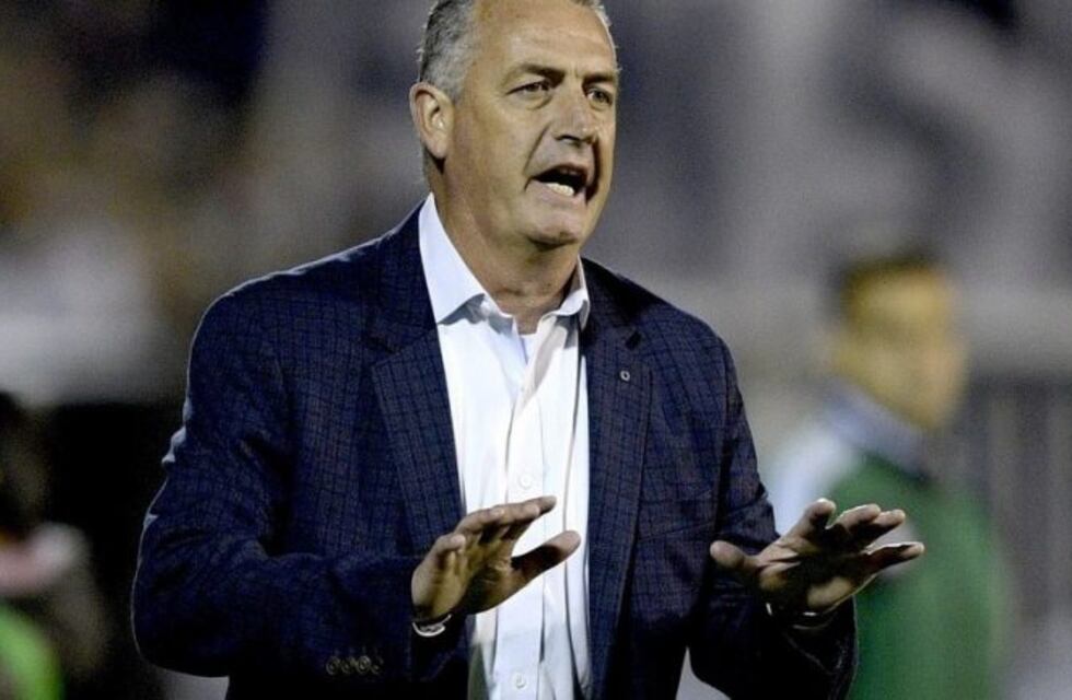 Gustavo Alfaro: "Para Talleres es más decisivo que para Huracán"